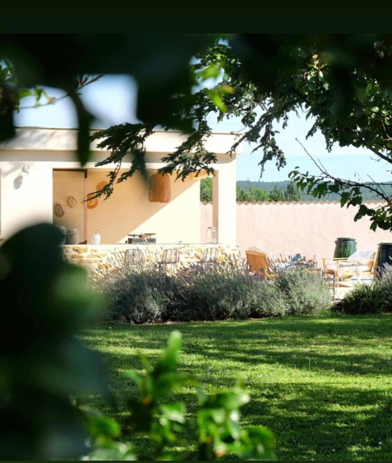 Le Mas Li Jasso Piolenc Exterior foto